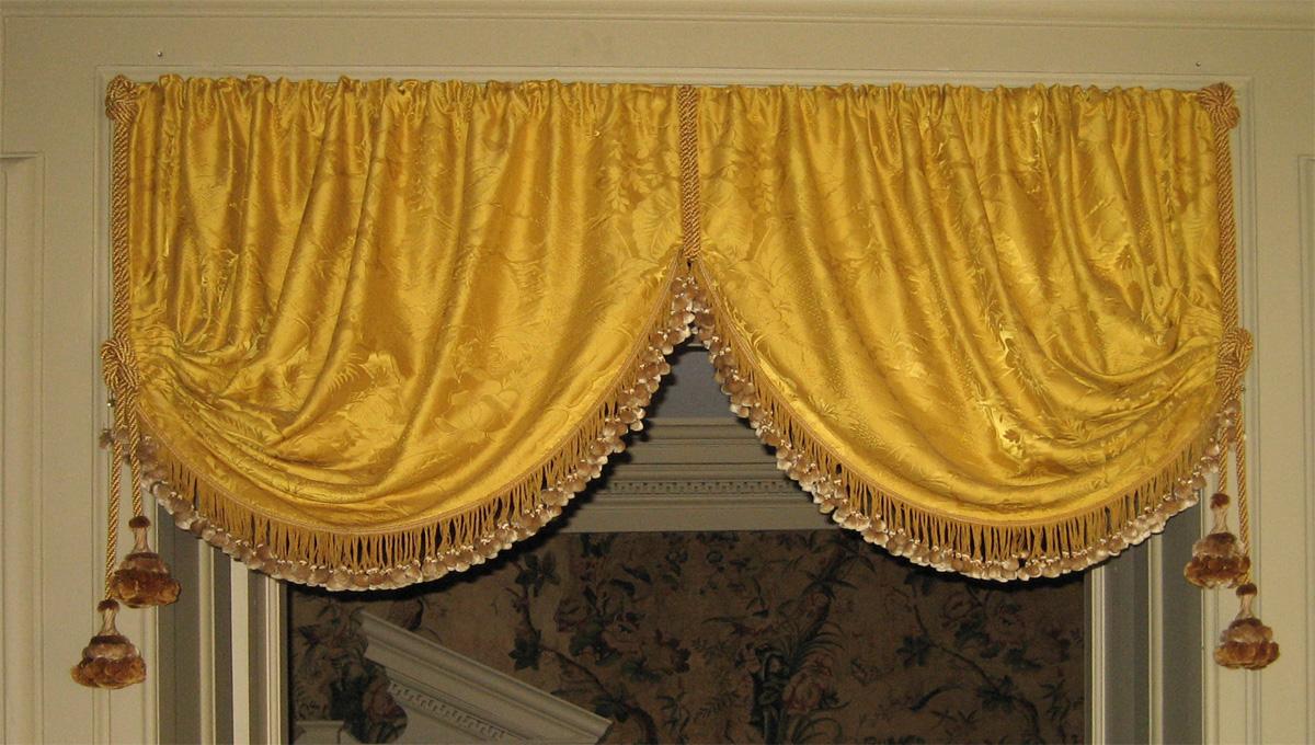 1965.2900.005 C valance