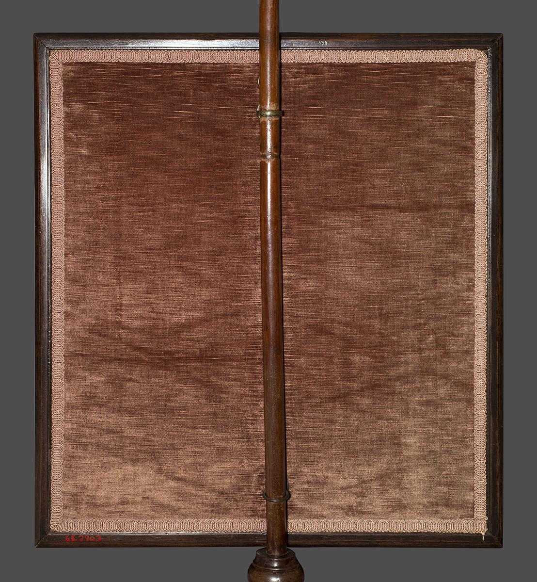 1965.2903 B Pole Screen, View 2