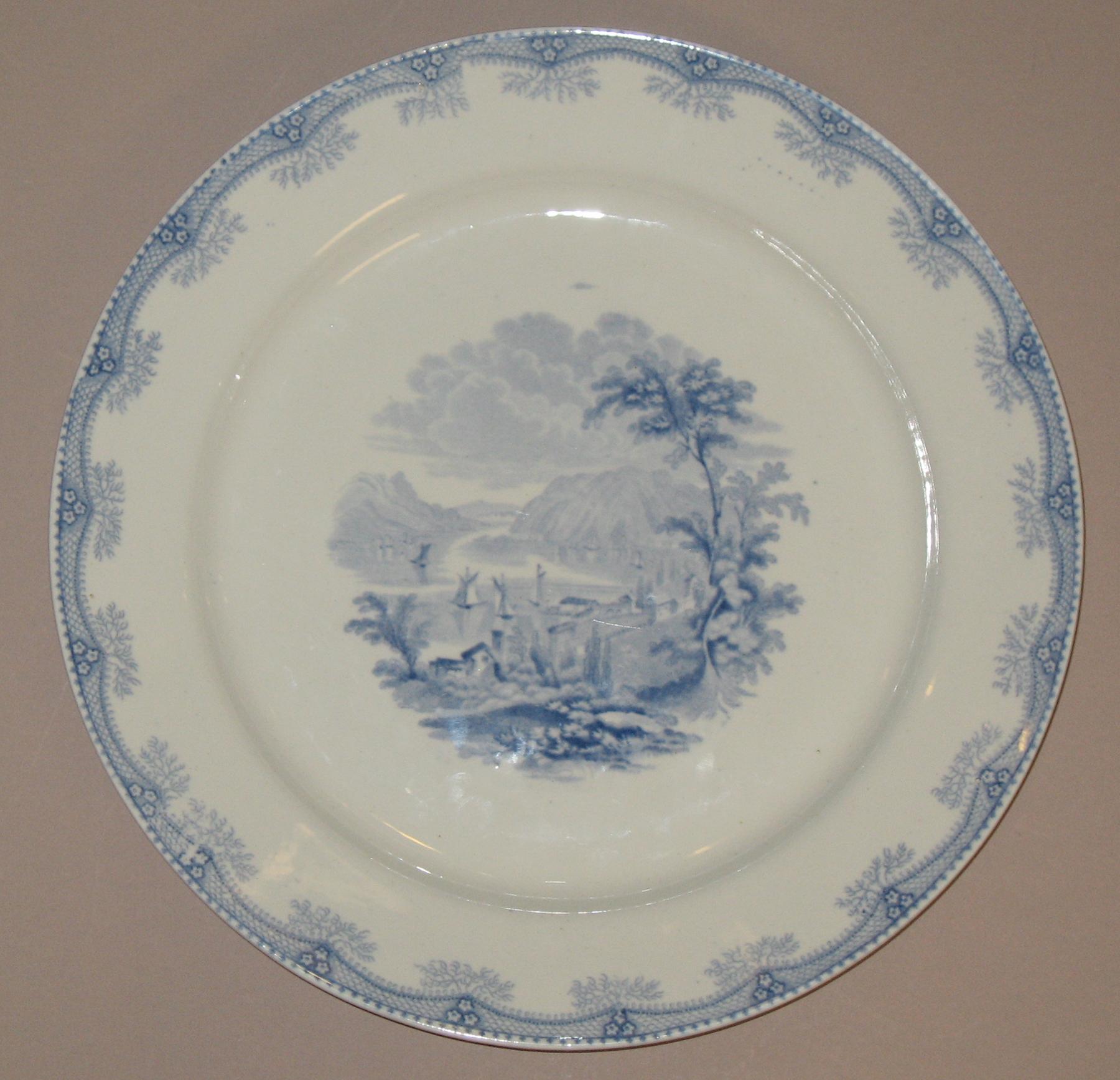 1965.2915.001 Plate