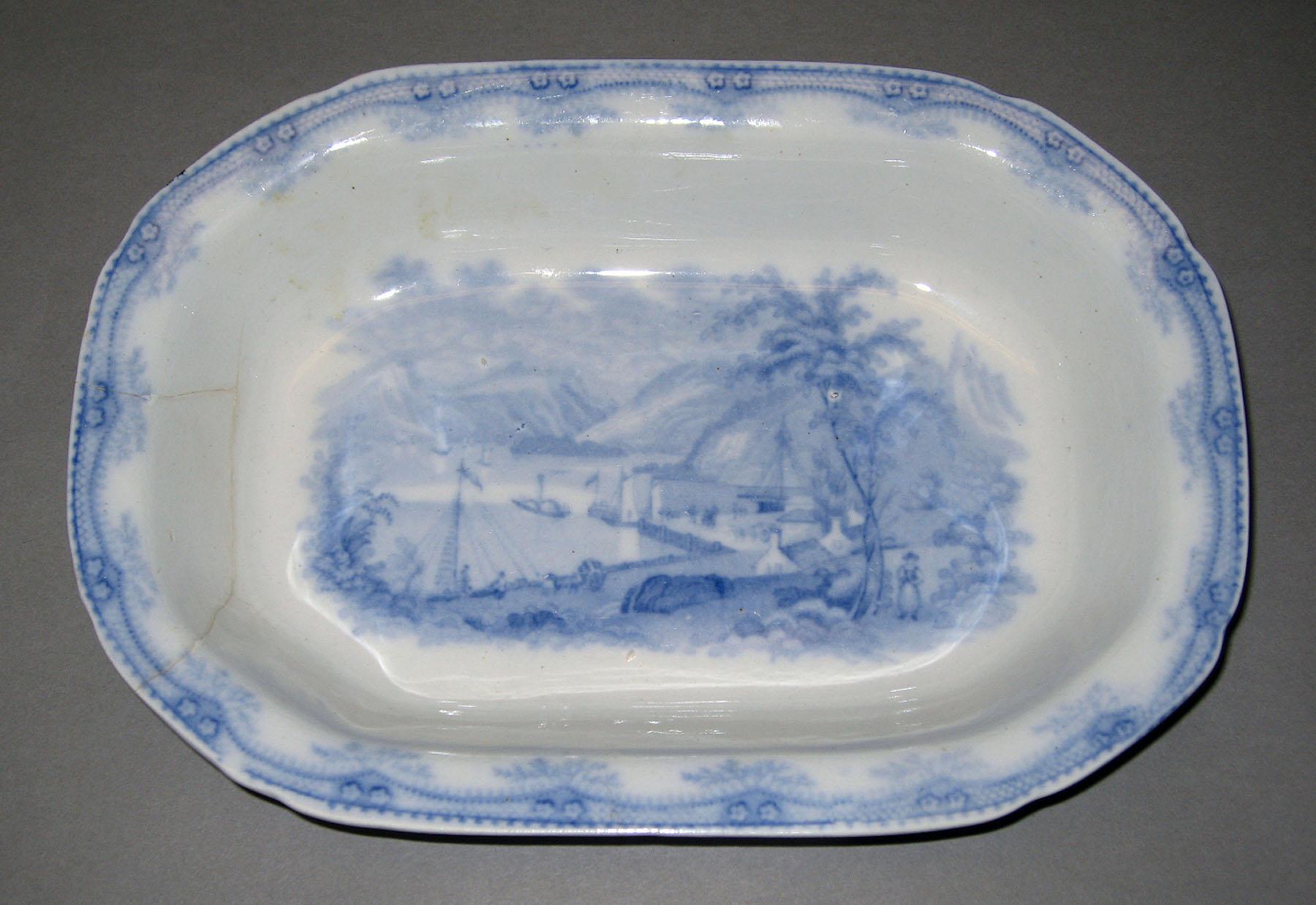 1965.2915.015 Ridgway earthenware dish