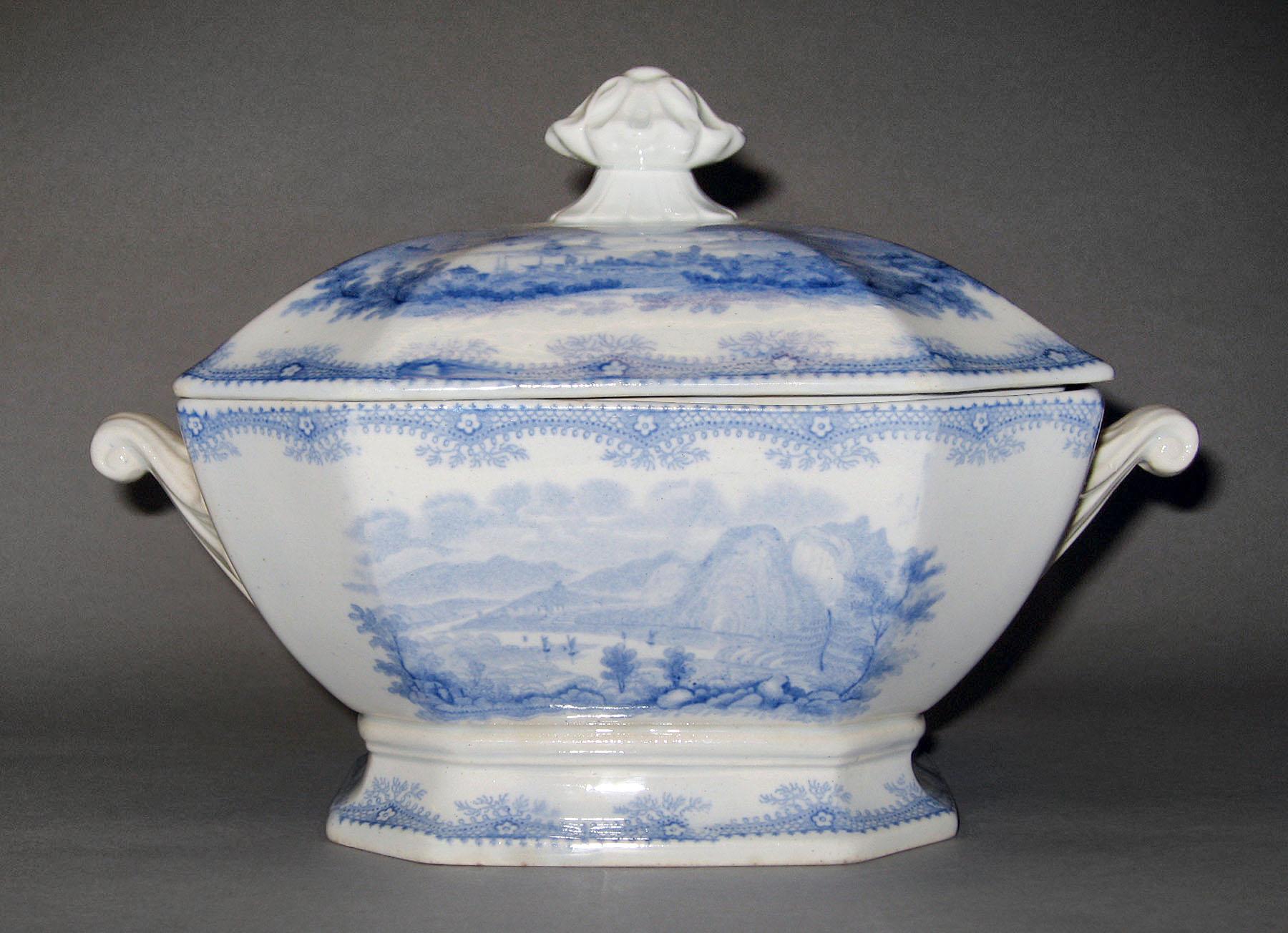 1965.2915.019 Ridgway earthenware saucer tureen