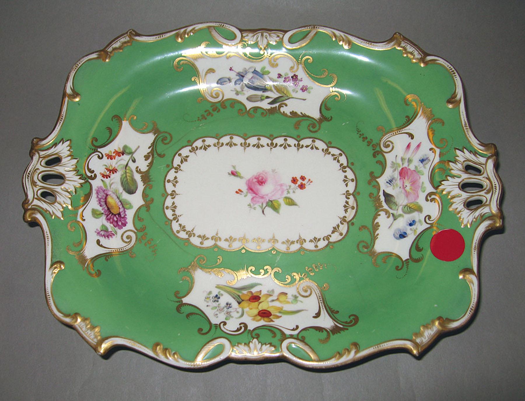 1965.2918.002 Bone-china dish