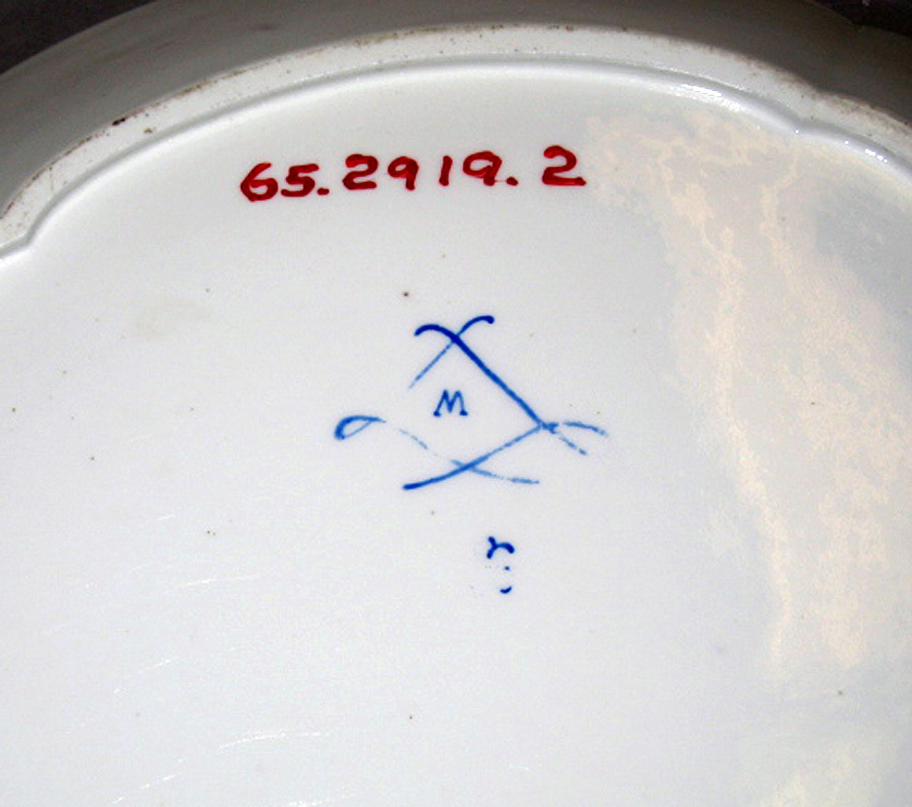 1965.2919.002 Sevres porcelain dish (crossed-L mark)