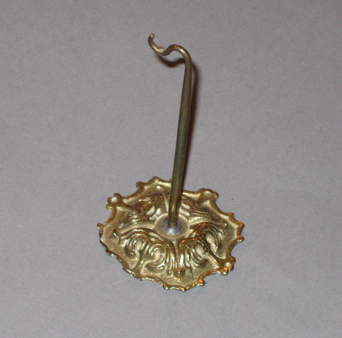 1965.2933.002 Medal stand