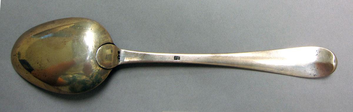 1965.3056 Silver spoon underside
