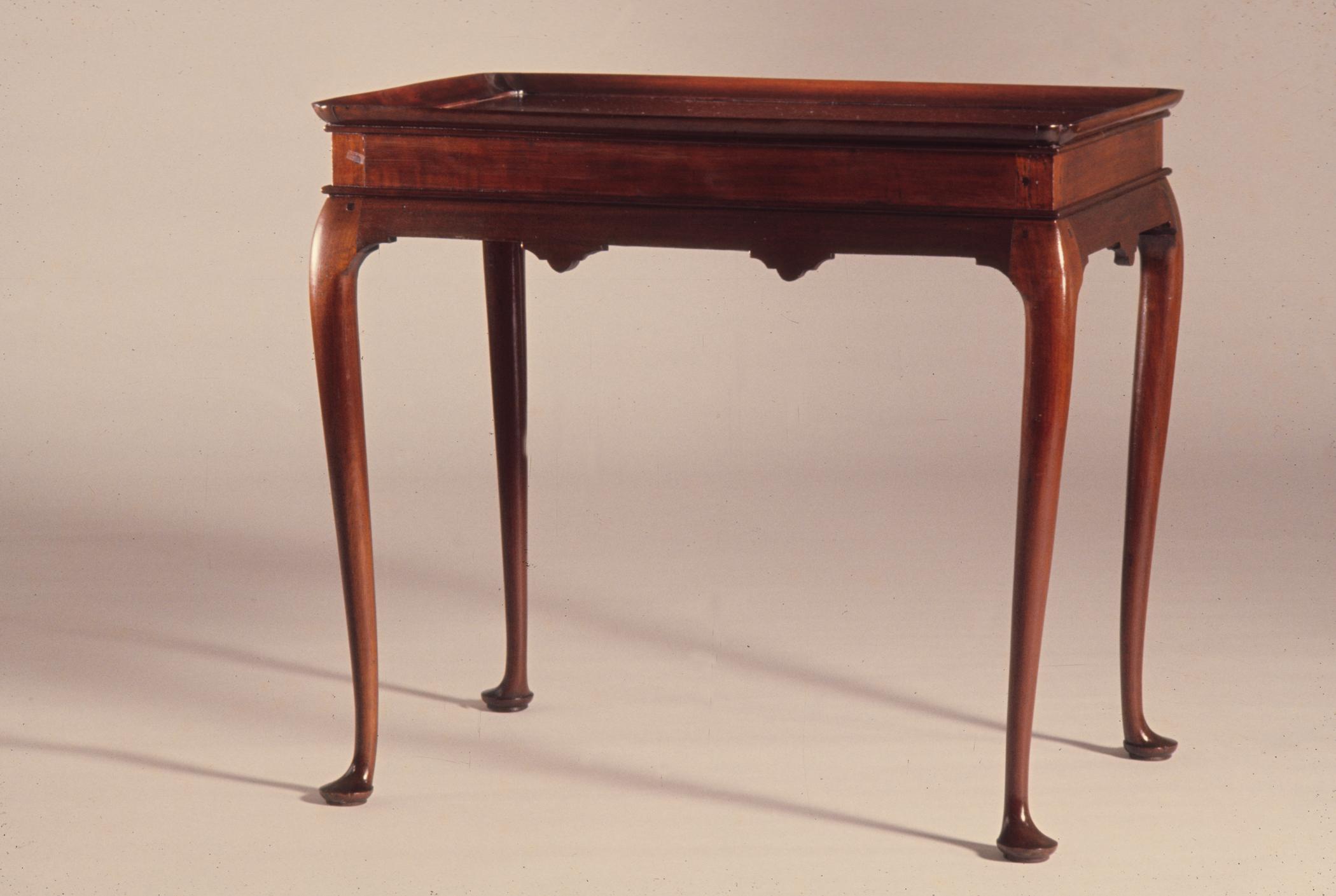 1965.3092 Table, Tea table, View 2