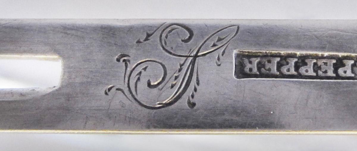 1966.0009 Spectacles, engraving 2