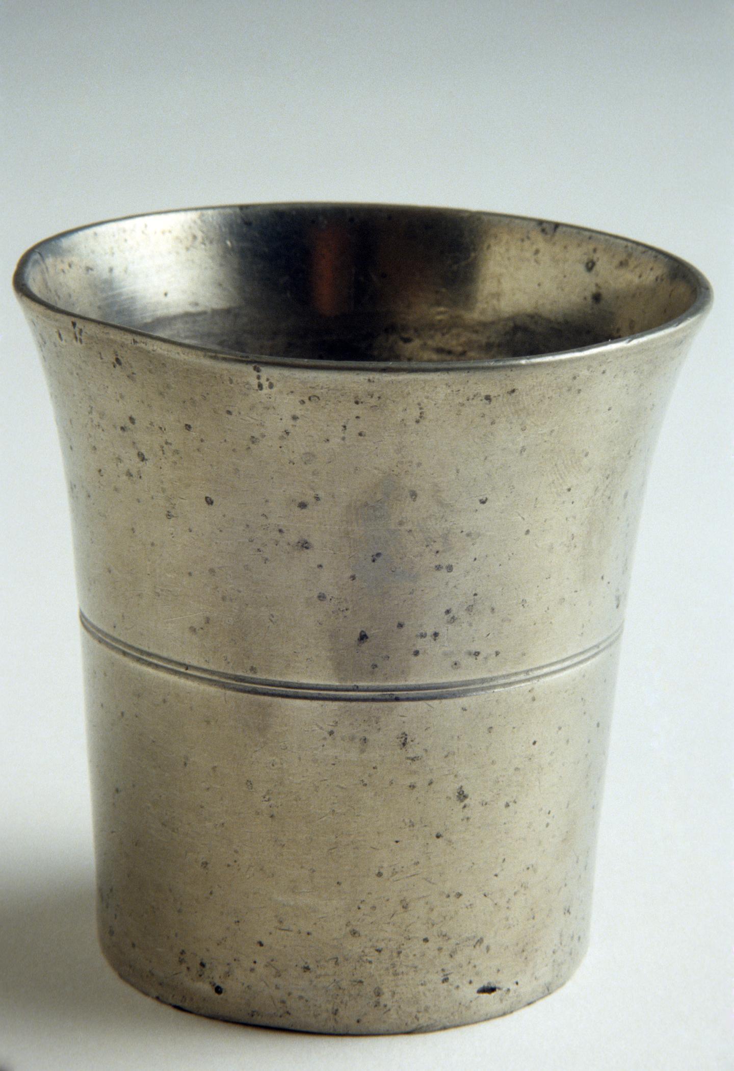1966.0017 Pewter beaker