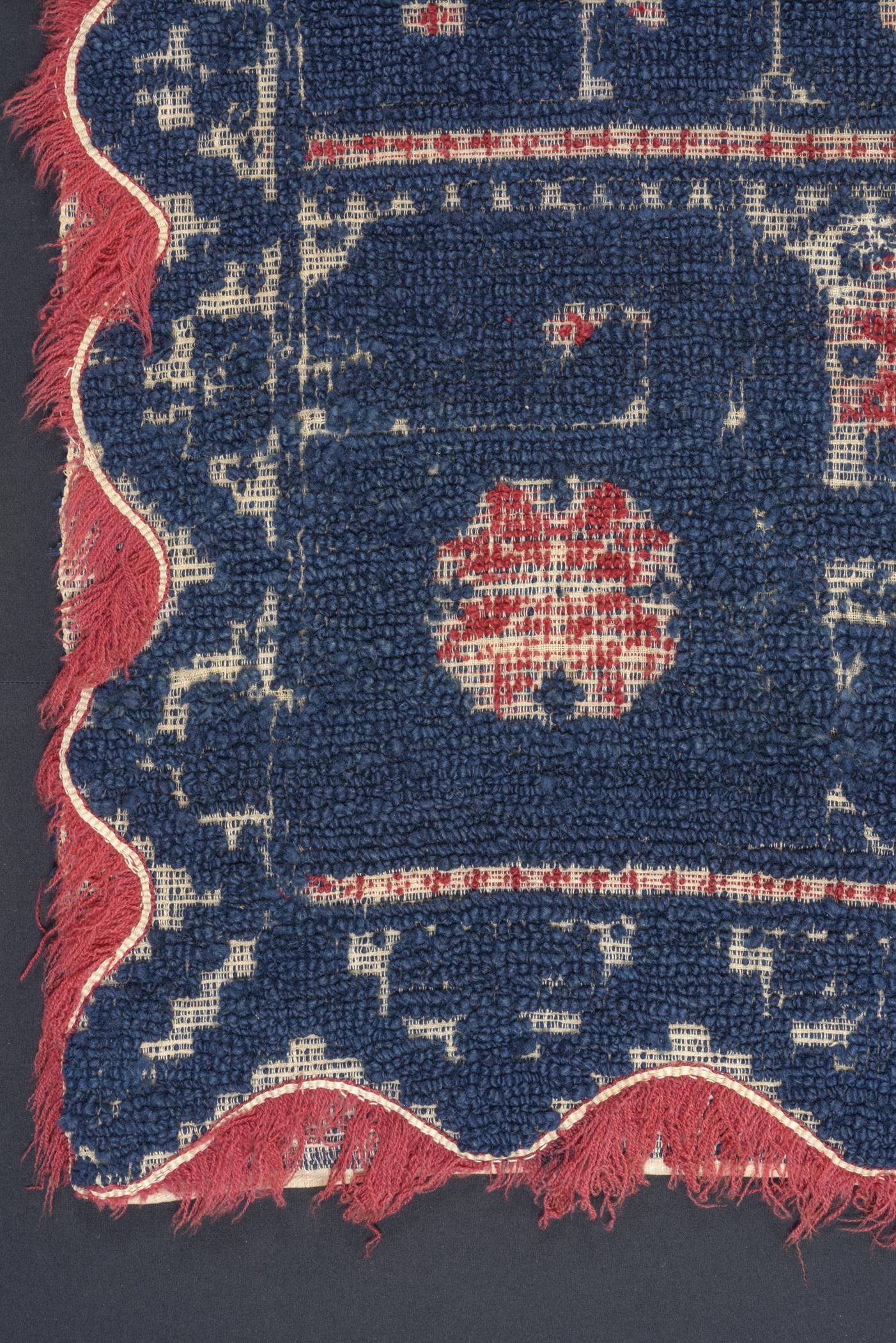1966.0033 Bedcover, detail 2