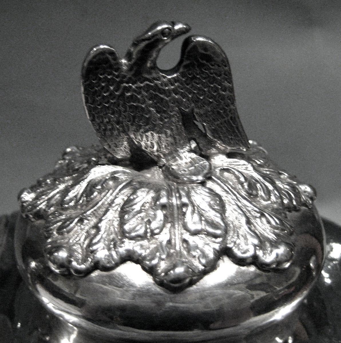 1966.0071.002 Silver Teapot finial side 2