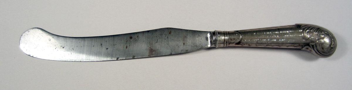 1966.0080.002 Silver Knife upper surface