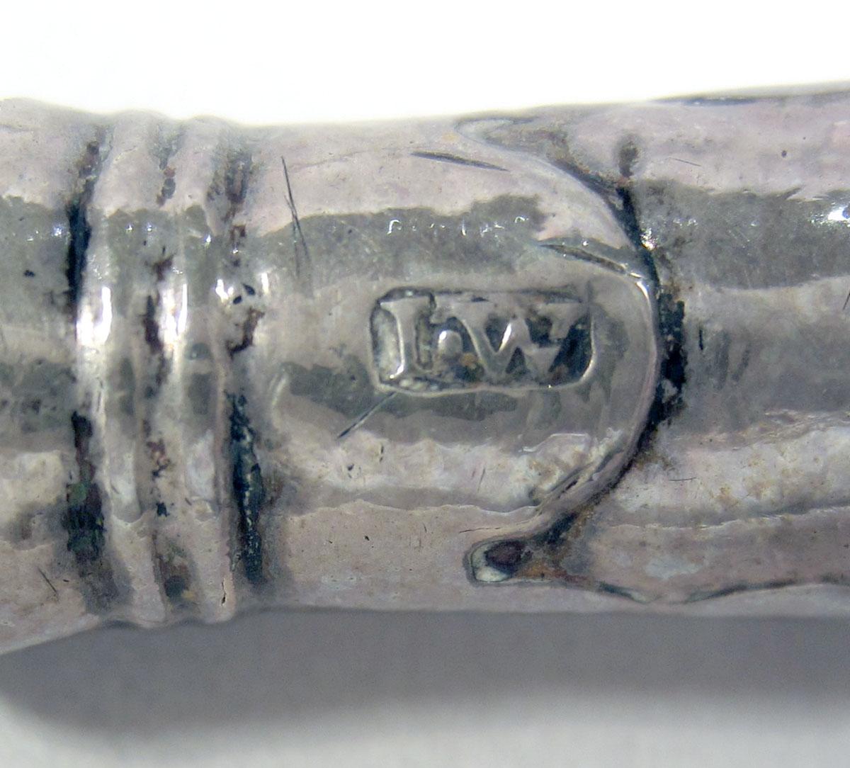 1966.0081.001 Silver Fork mark