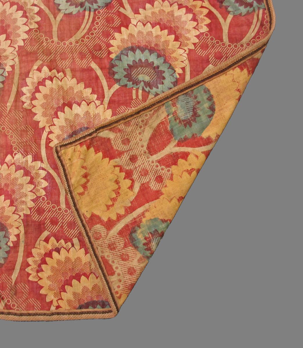 1966.0091 textile, printed folded corner