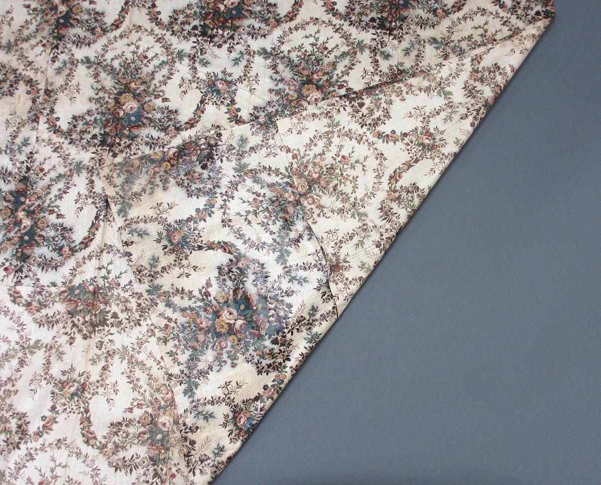 1966.0101 (large on roll) Textile, printed partial folded corner