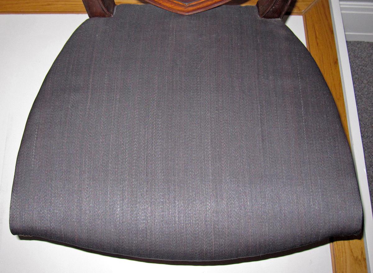 1966.0112 chair, view 2