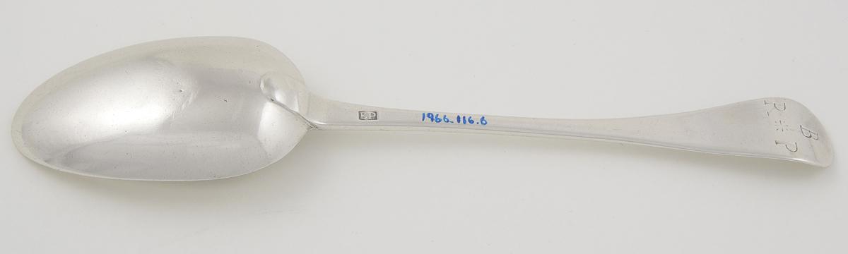 1966.0116.006 Silver Spoon underside