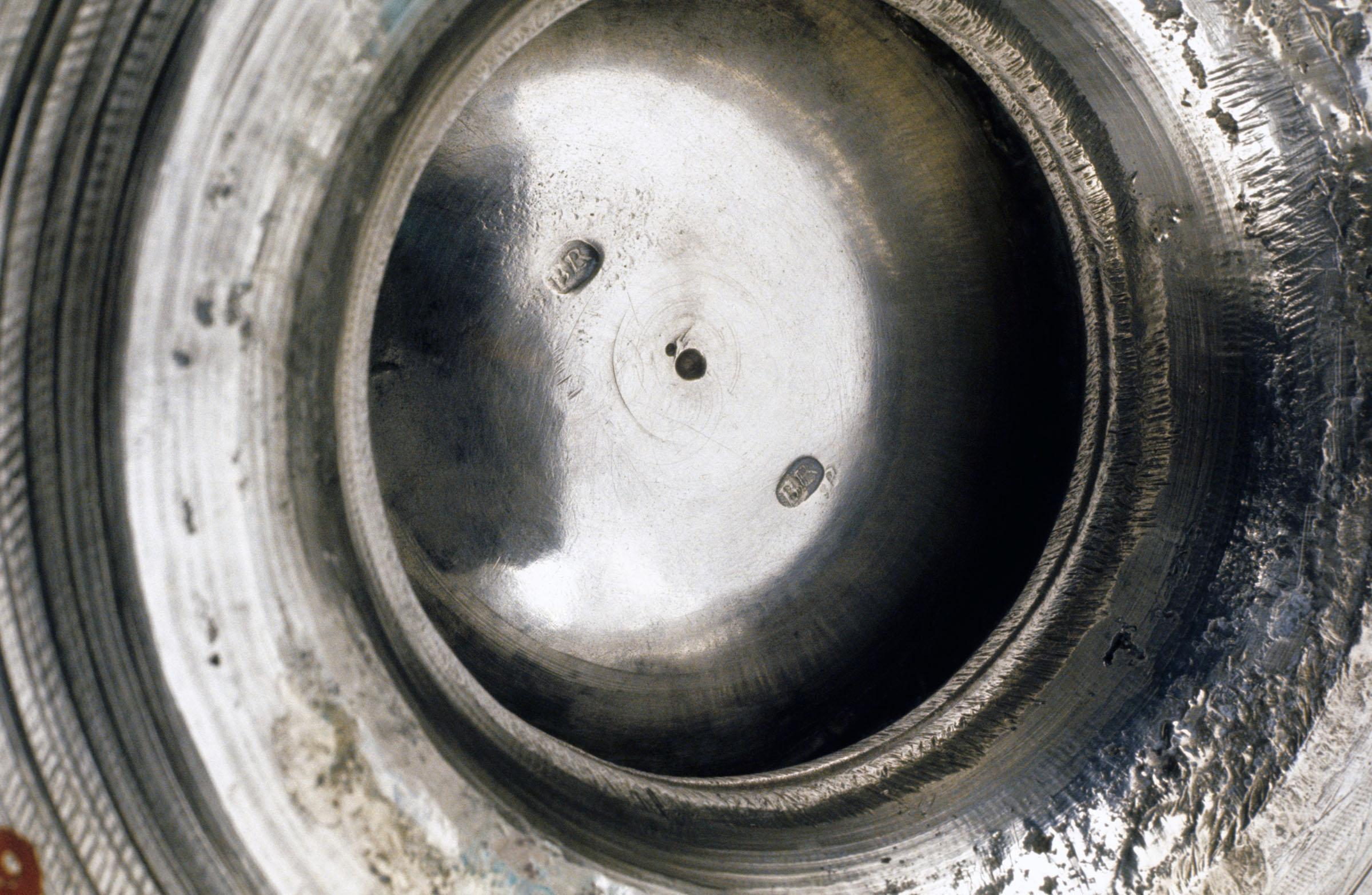 1966.0127 A, B Cup, detail 1