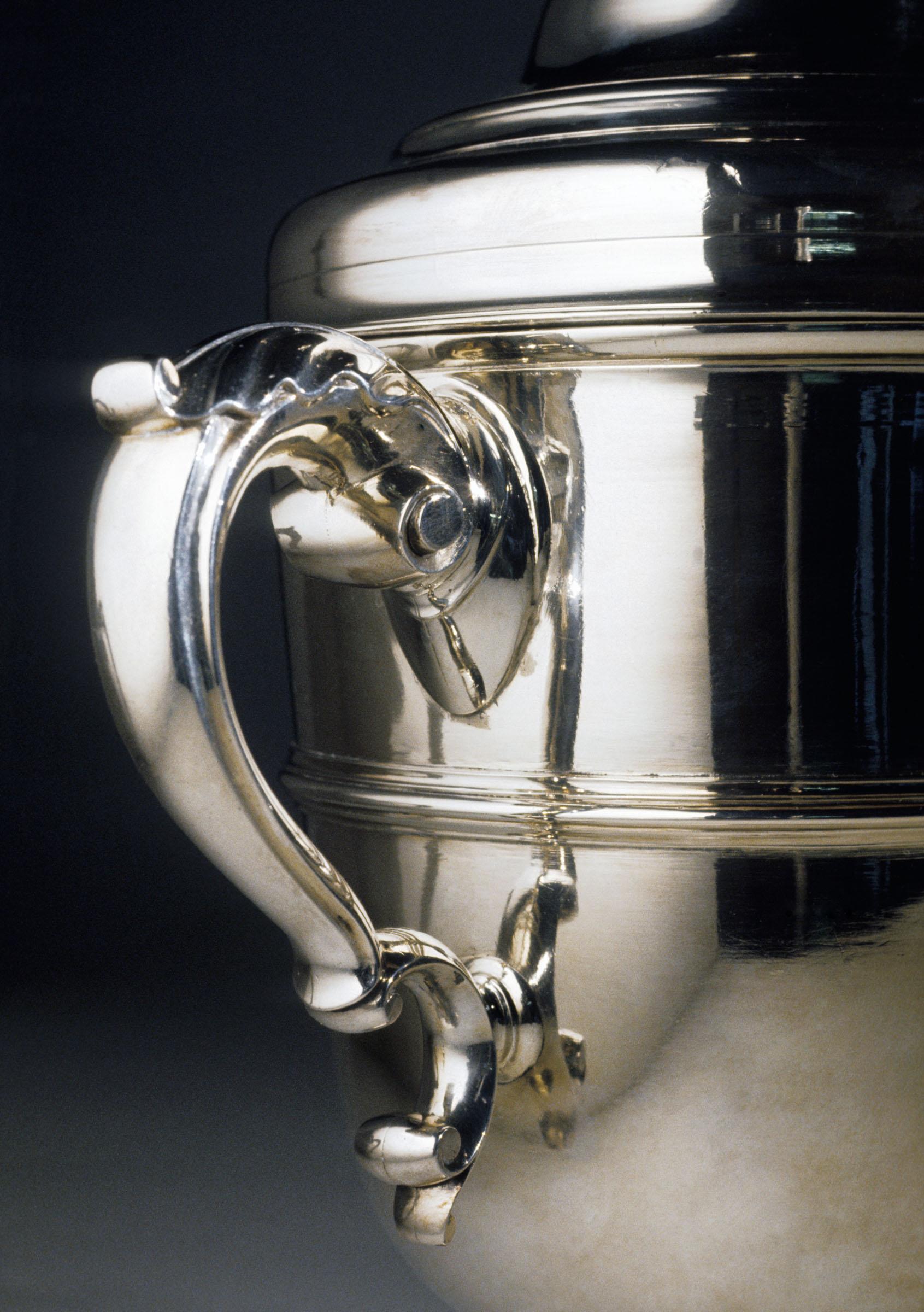 1966.0127 A, B Cup, detail 2