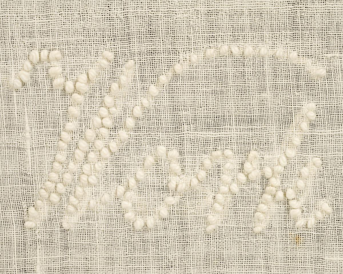 1966.0139 Bedcover (detail 3)