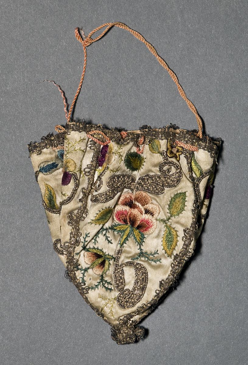 1966.0155 Purse, View 2