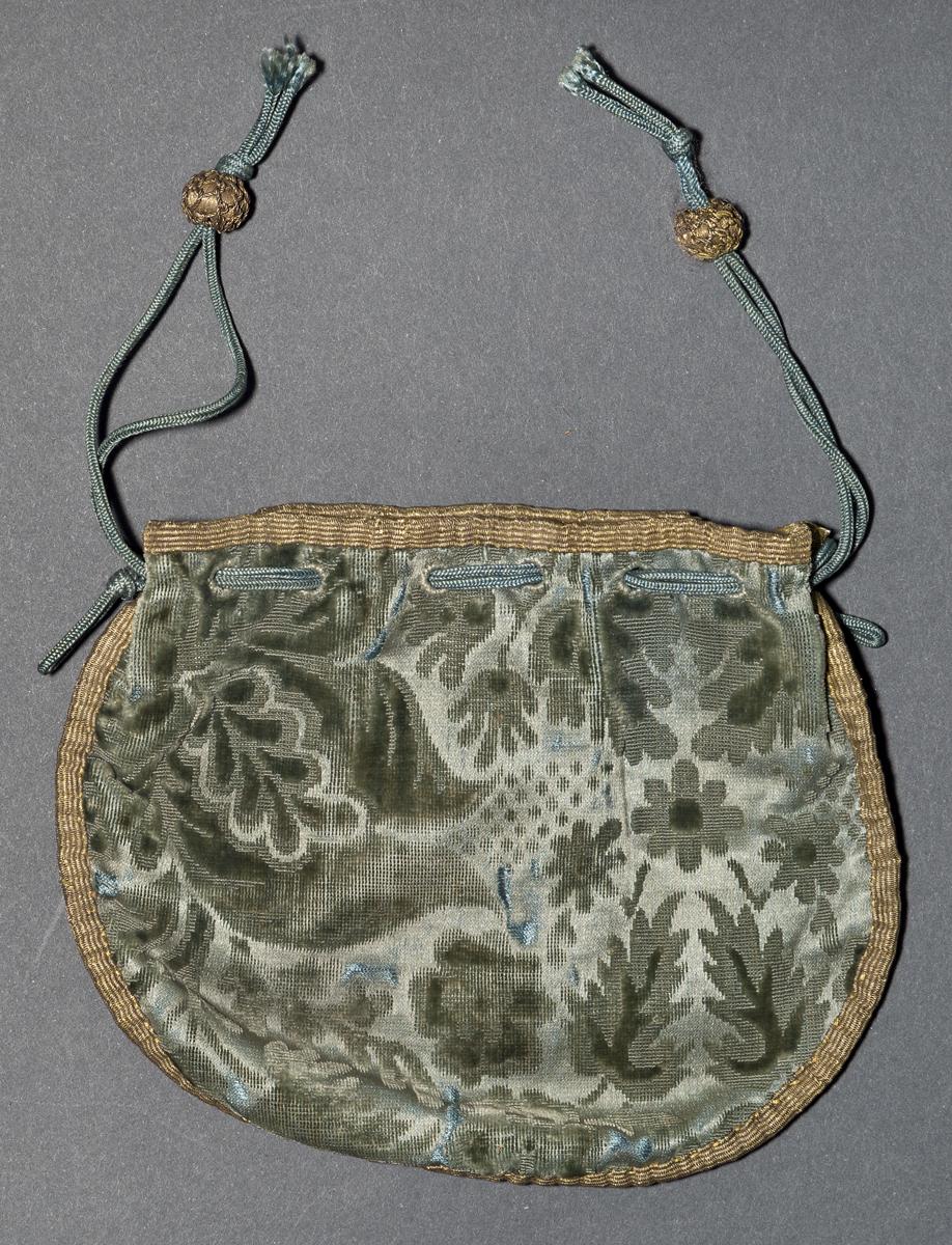 1966.0156 Purse