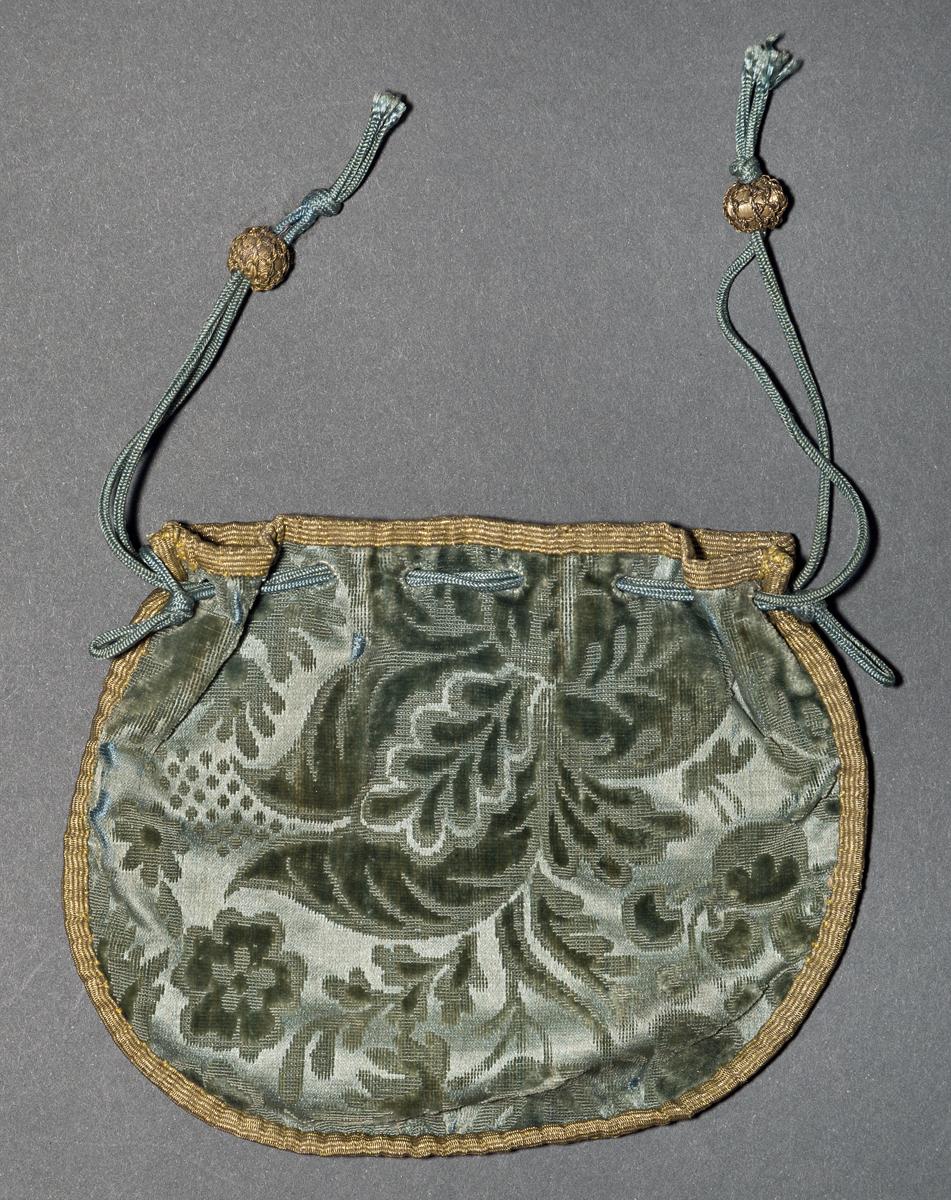1966.0156 Purse, View 2