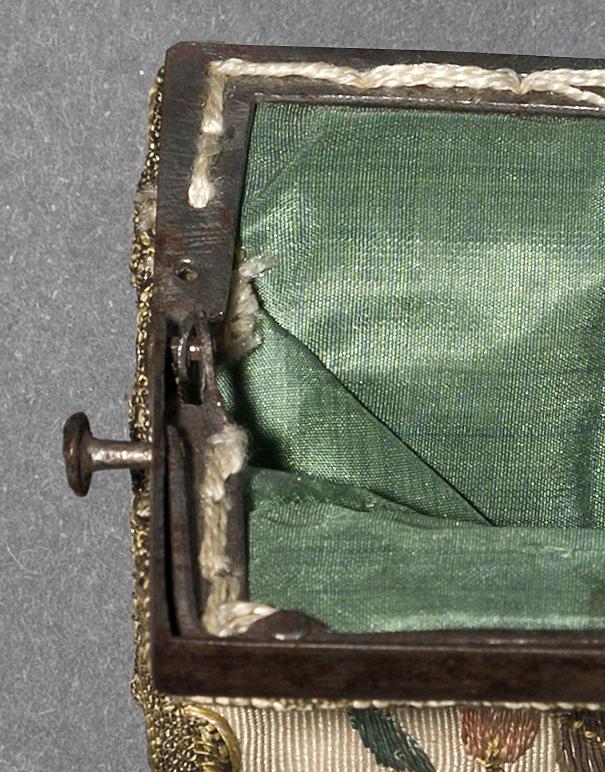 1966.0157 Purse, Inside Detail