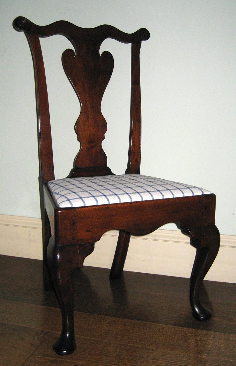 1956.0038.161 Chair with 2009.0513.002 slip seat view 2