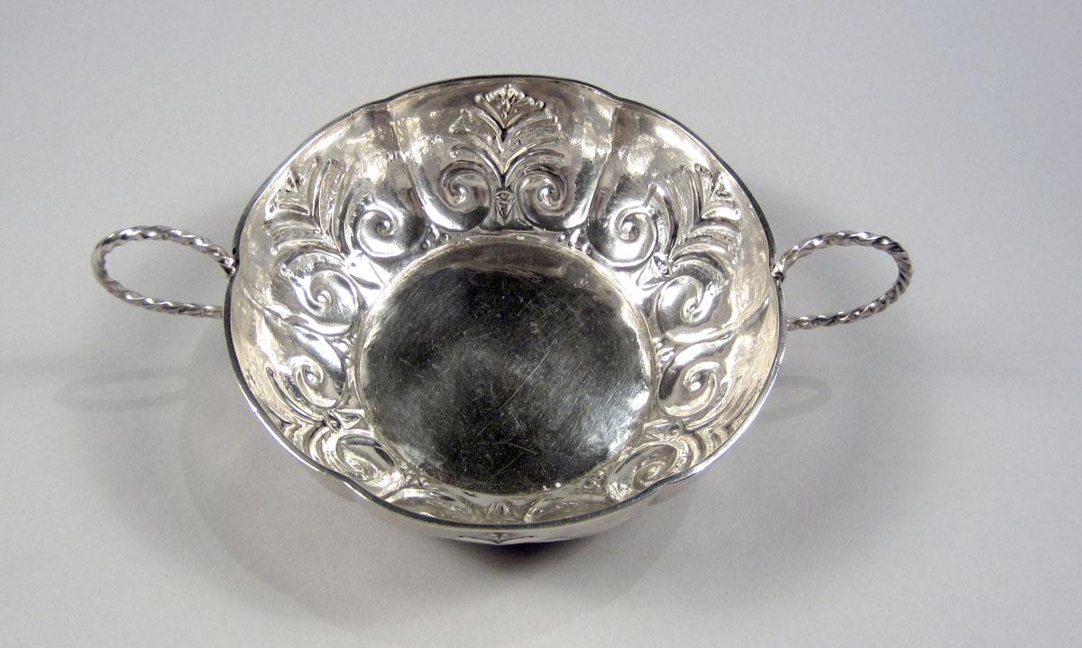 1956.0046.004 Silver Bowl top view