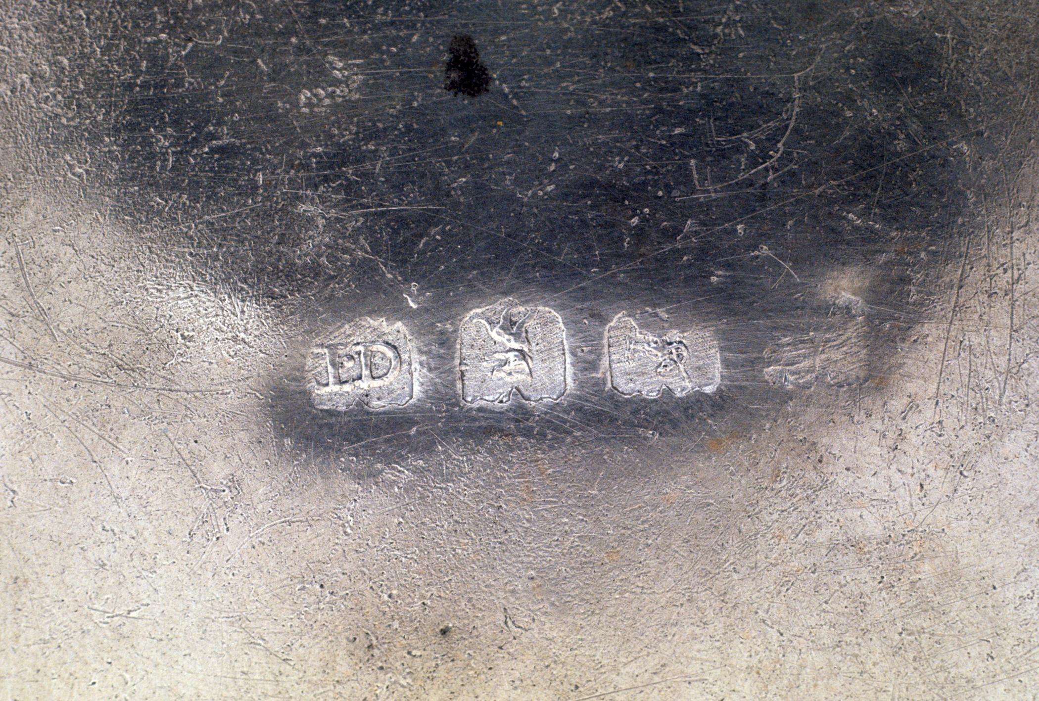 1956.0046.017 Pewter plate (mark)
