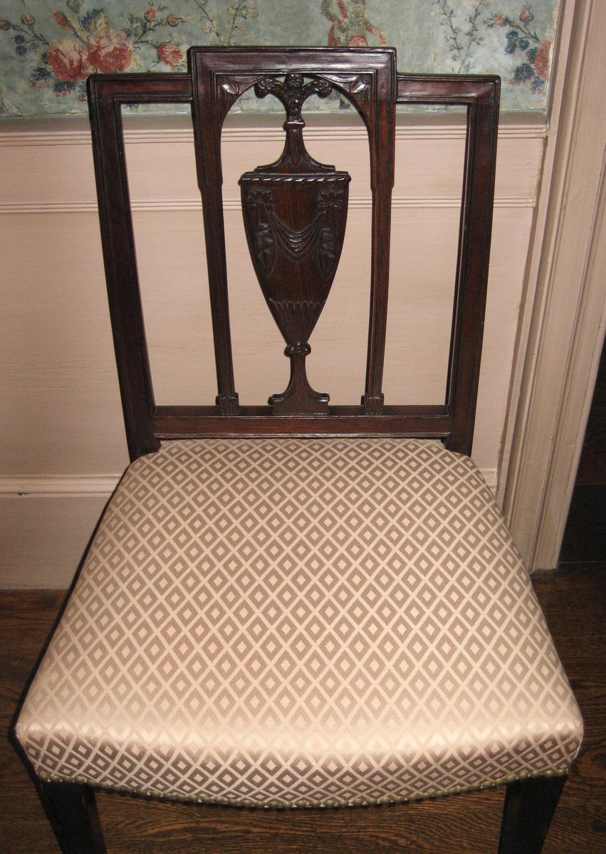 1951.0046.026 Side Chair view 2