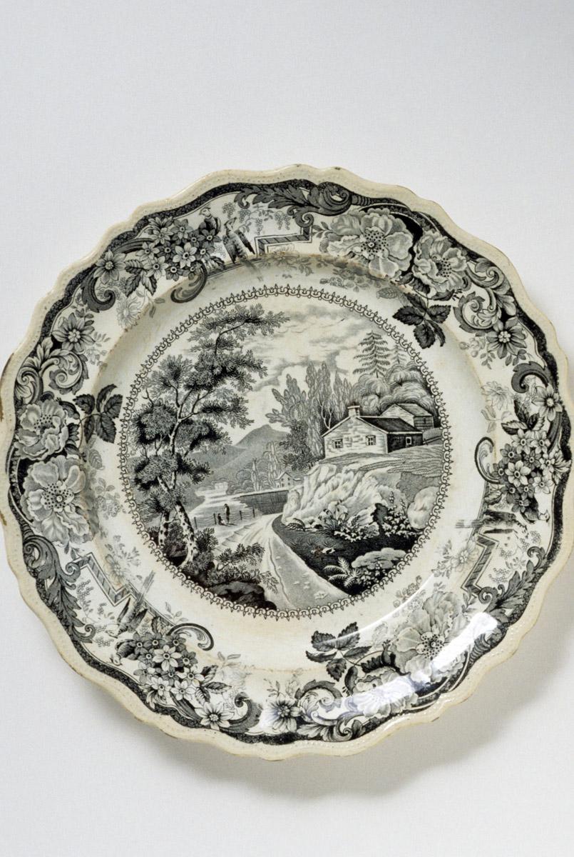 1956.0046.037 Picturesque Views/Hudson River pattern plate