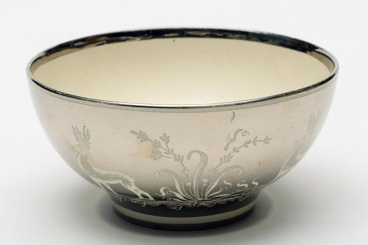 1956.0046.048 Lusterware bowl (view 2)