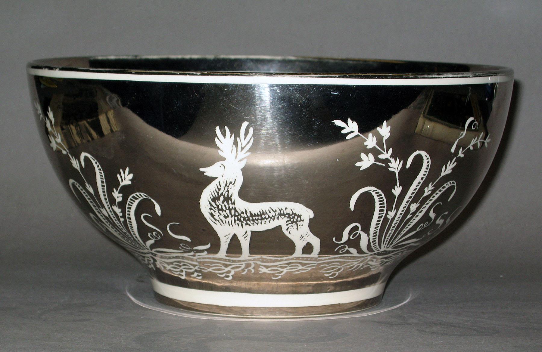1956.0046.048 Lusterware bowl