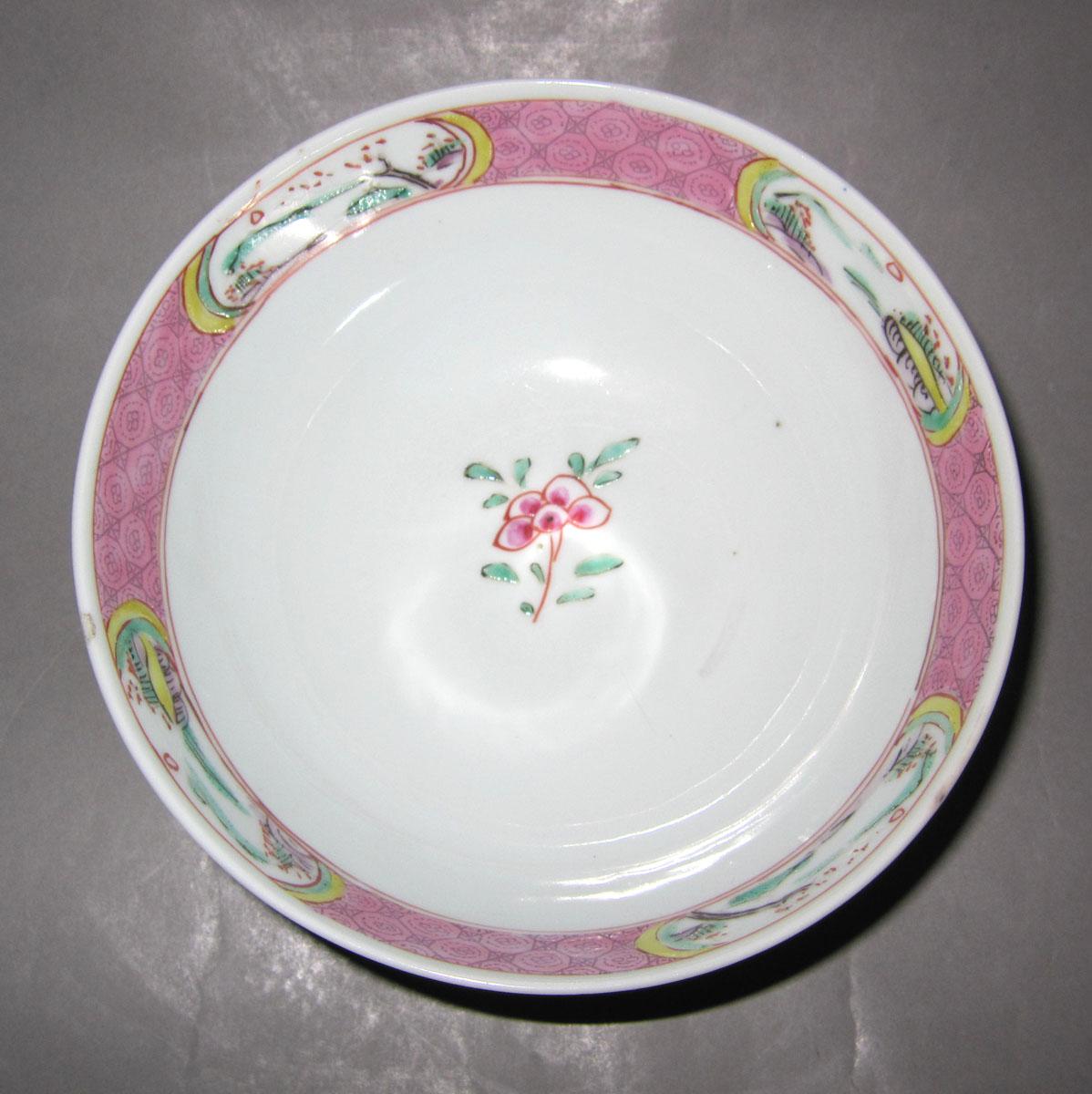 1956.0046.050 Porcelain bowl top
