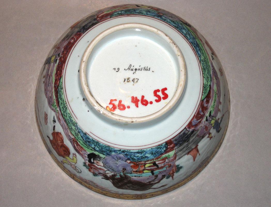 1956.0046.055 Bowl underside