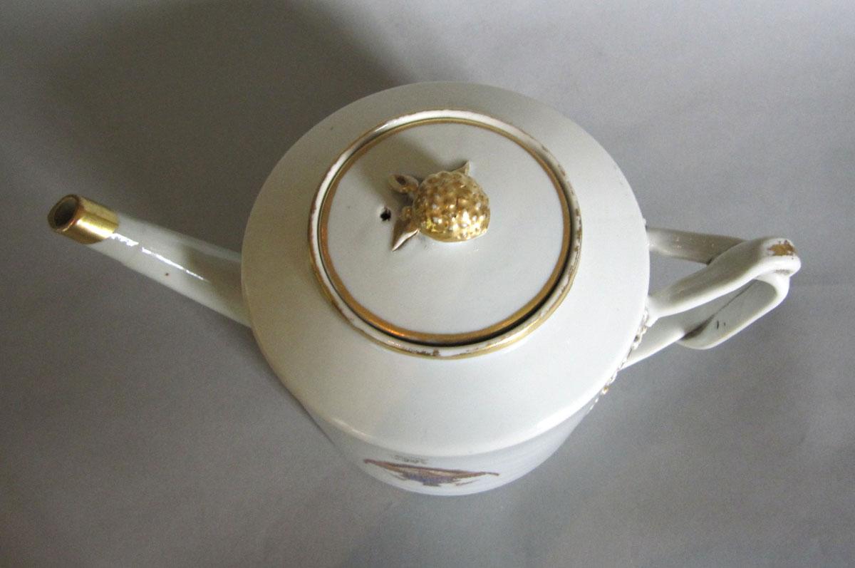 1956.0046.058 A,B Porcelain teapot top