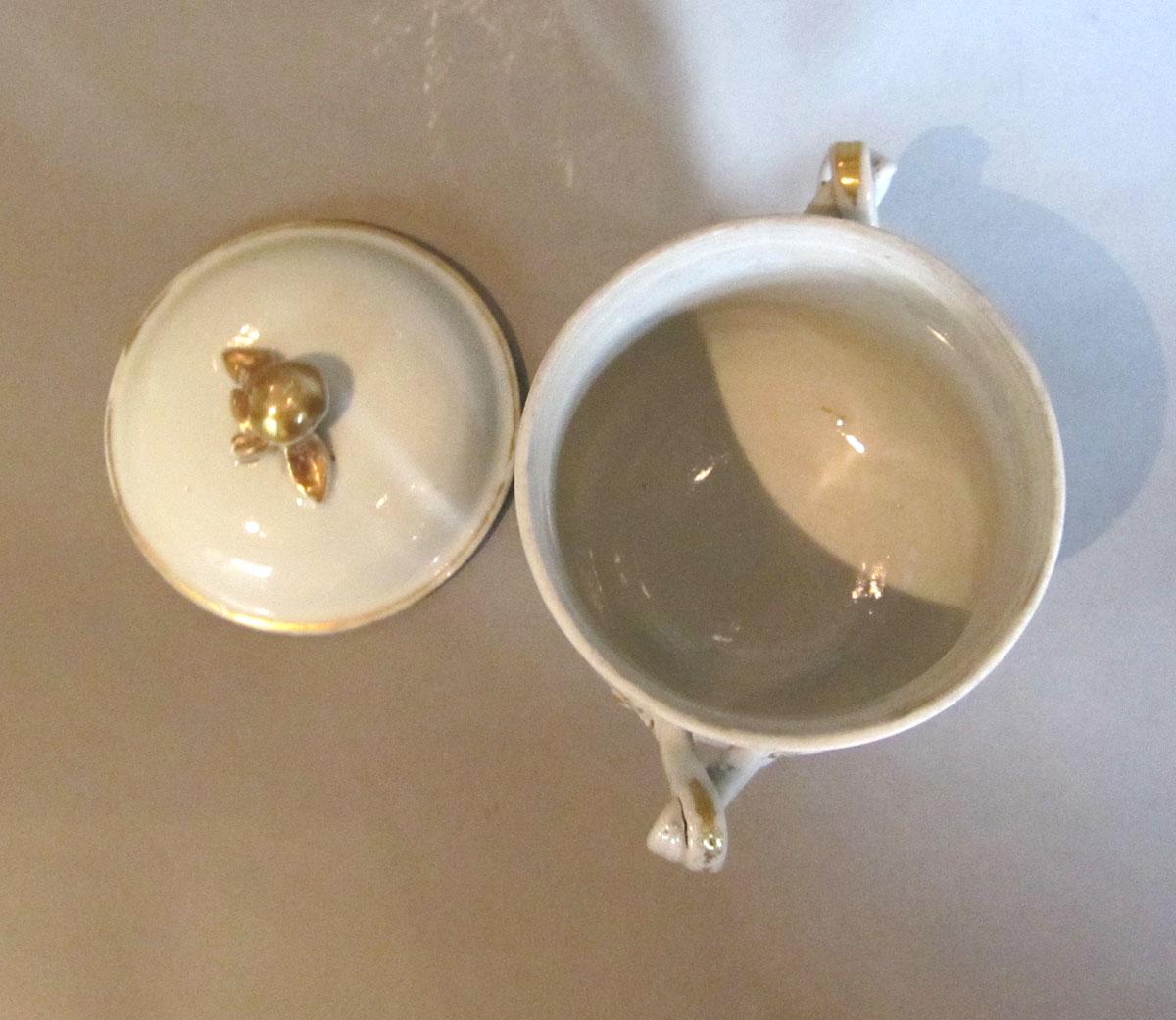1956.0046.059 A,B Porcelain sugar bowl top