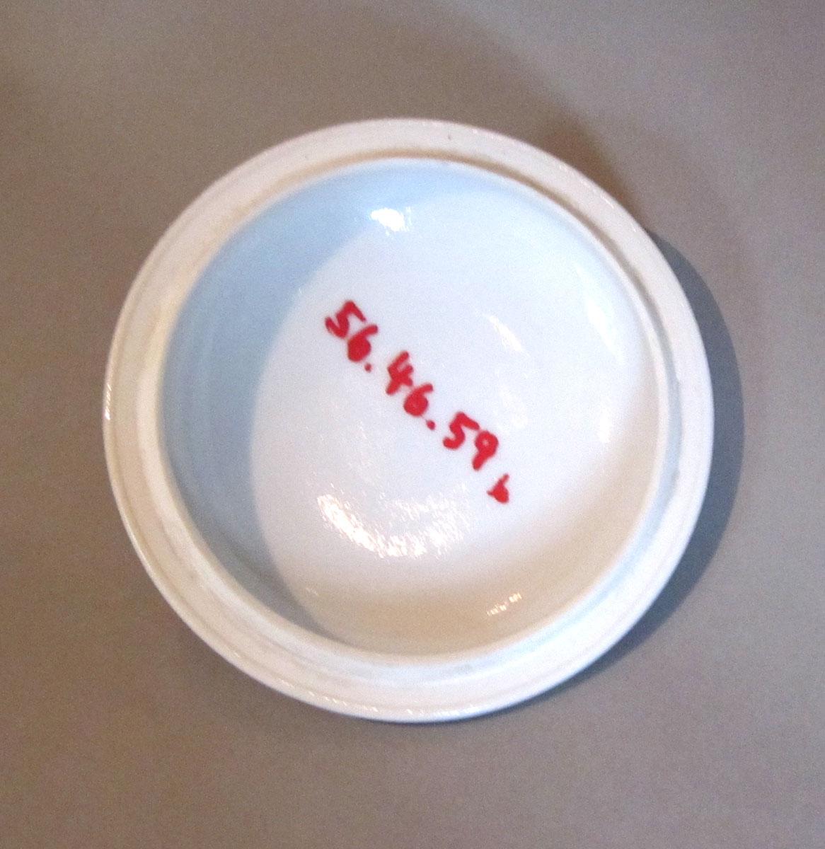 1956.0046.059 B Porcelain sugar bowl cover underside