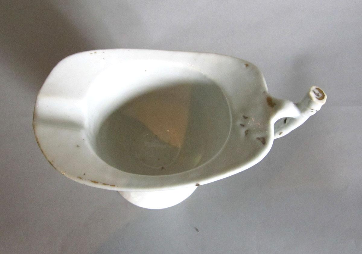 1956.0046.060 Porcelain pot top