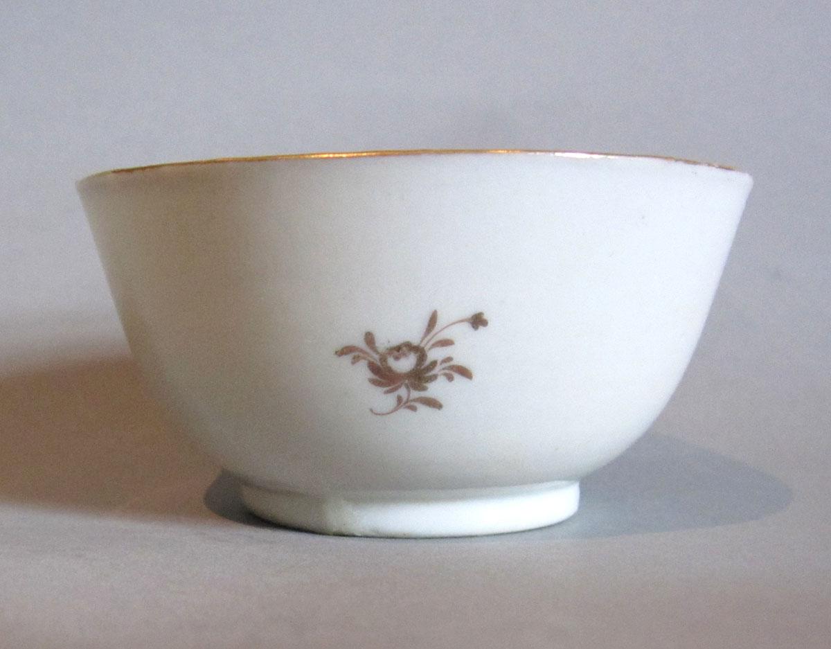 1956.0046.063 Porcelain cup reverse