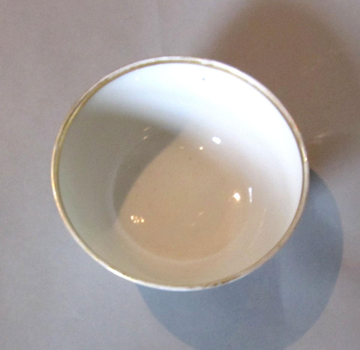 1956.0046.065 Porcelain cup top