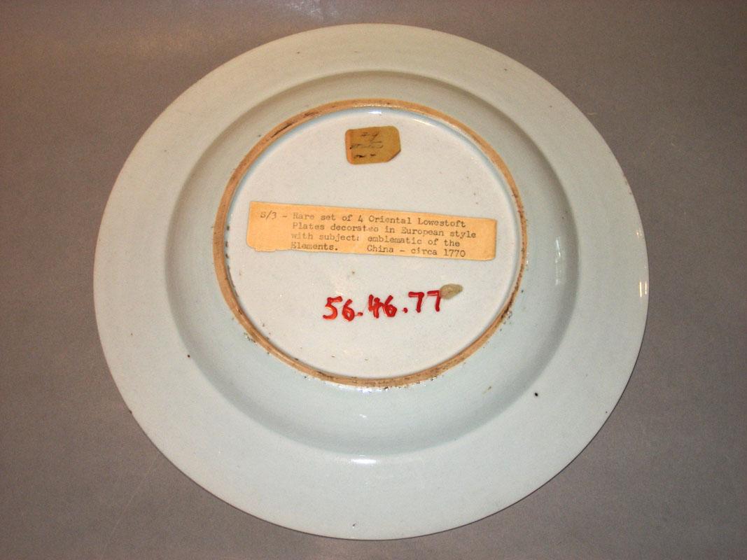 1956.0046.077 Plate underside