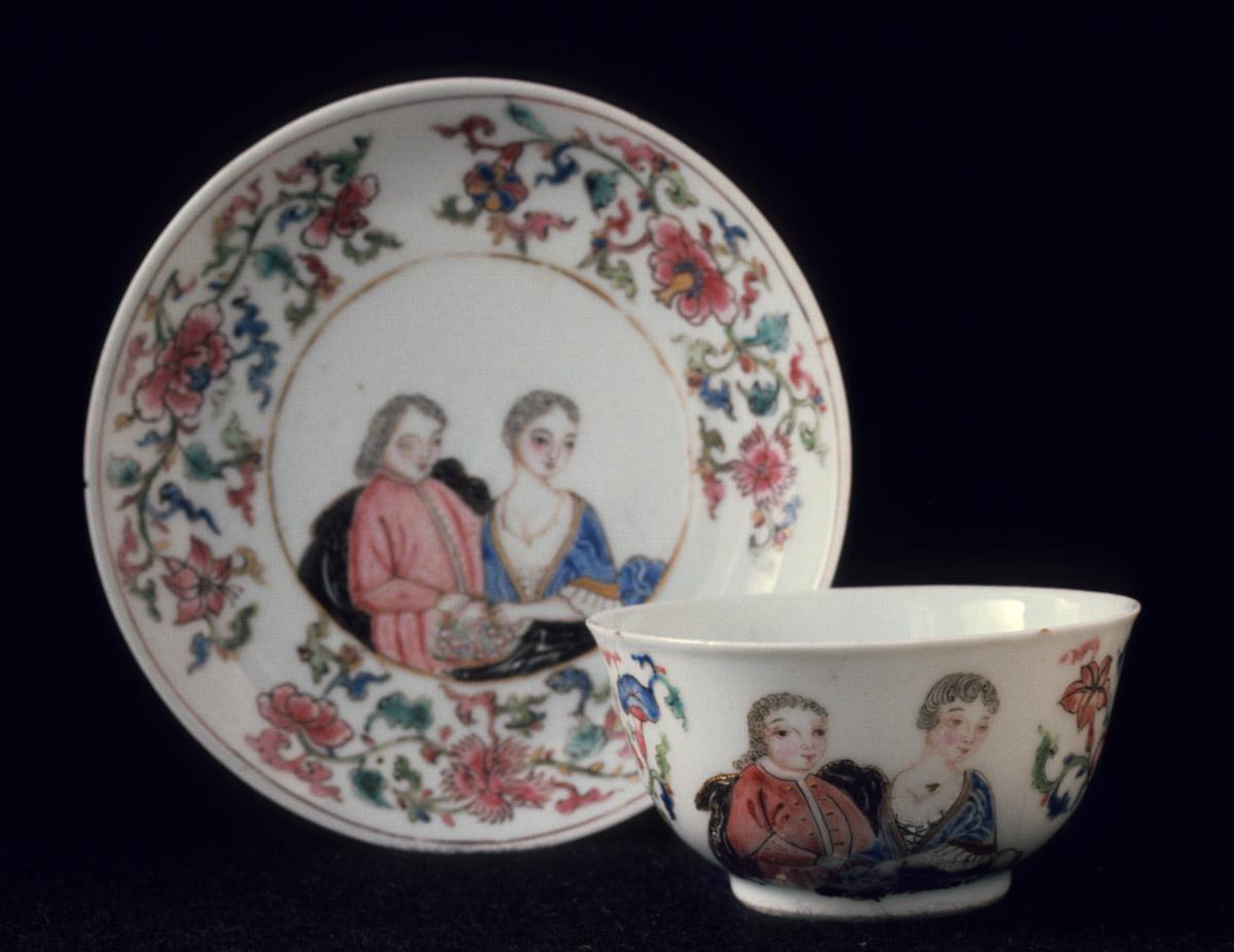 1956.0046.086 A Teabowl, B Saucer, view 2
