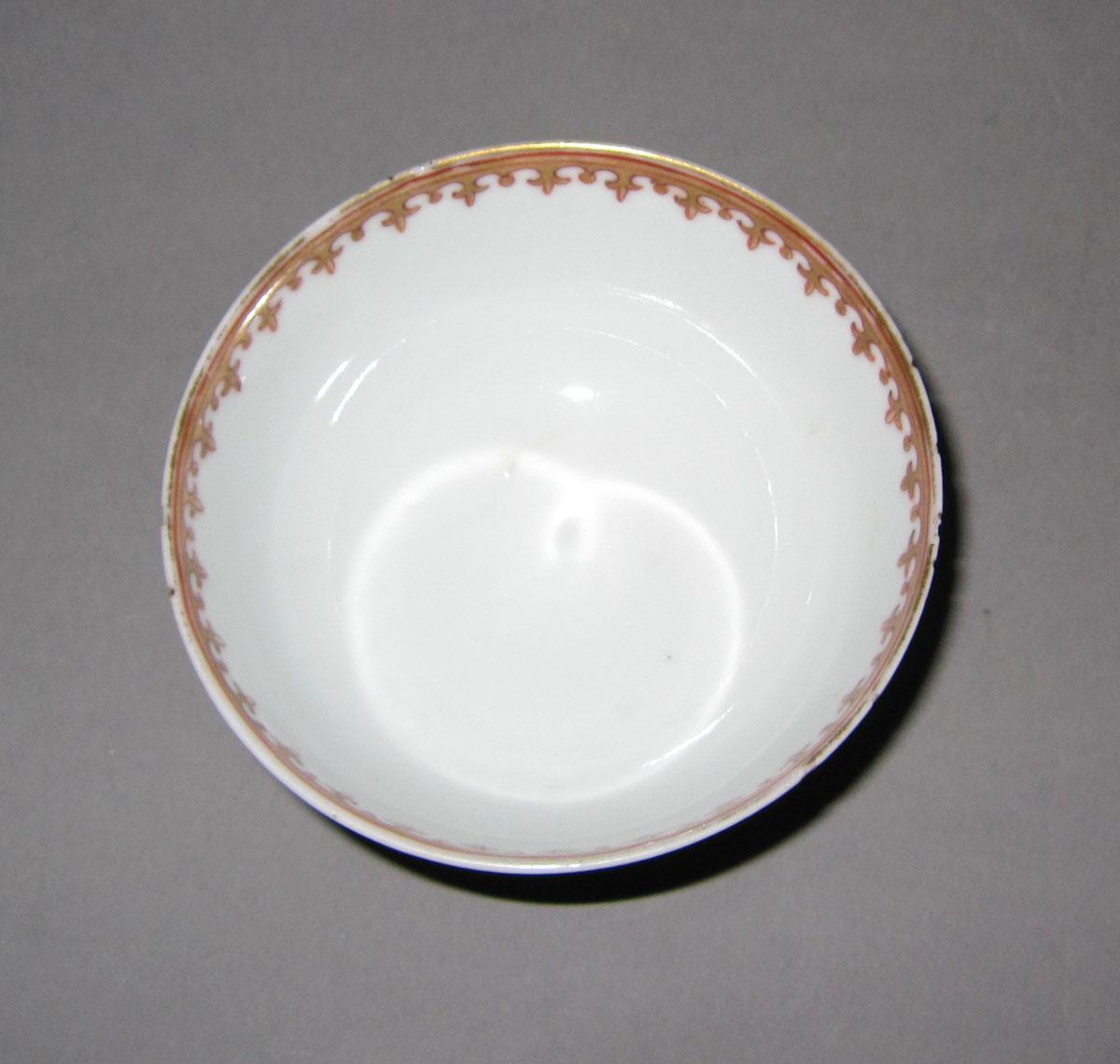 1956.0046.087 A Porcelain cup top