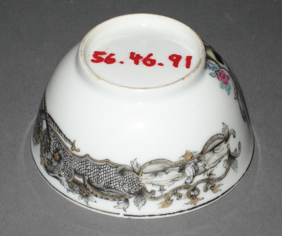1956.0046.091 Porcelain teabowl, bottom