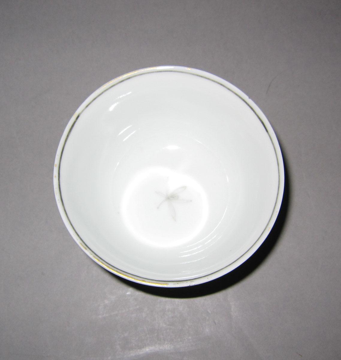 1956.0046.100 A Porcelain teabowl top