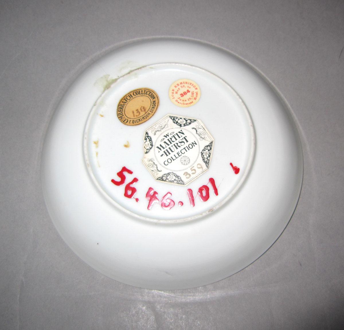 1956.0046.101 B Porcelain saucer underside