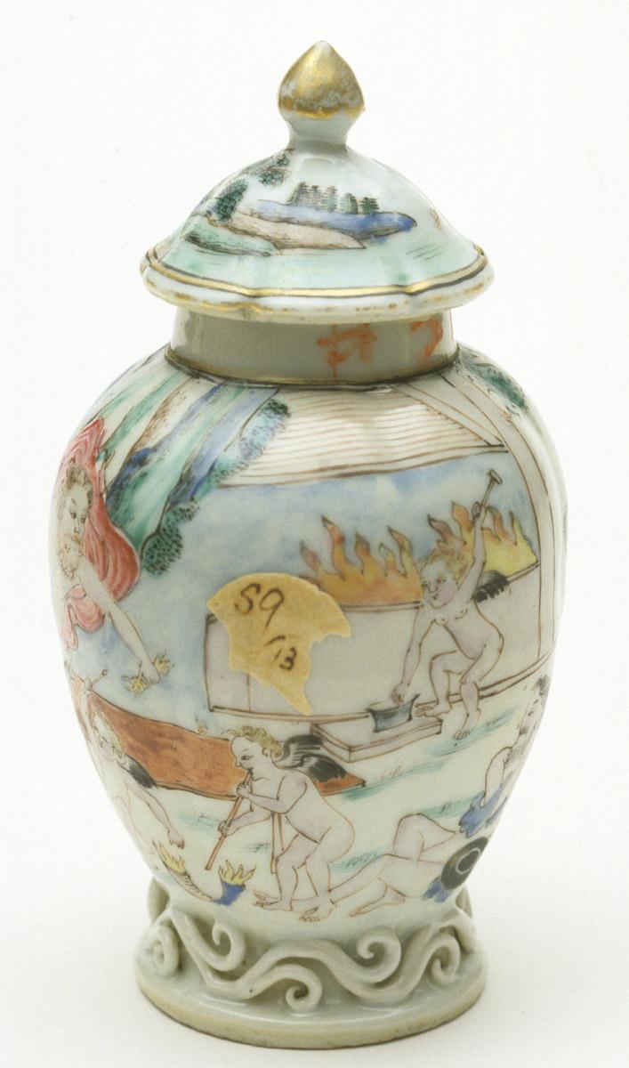 1956.0046.104 A, B Tea canister, view 2