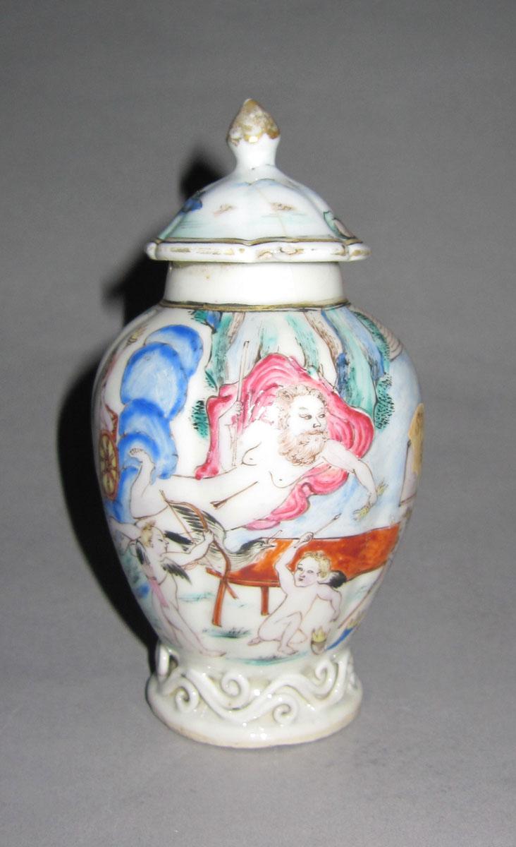 1956.0046.104 A, B Porcelain tea cannister